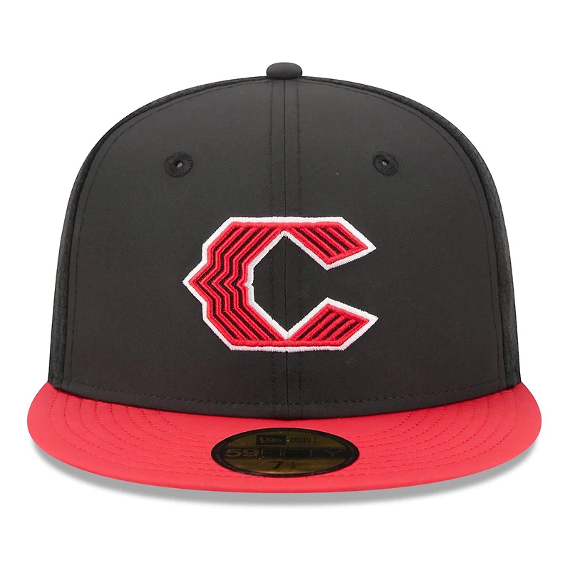 Casquette ajustée New Era noire et rouge Cincinnati Reds 2026 City Connect pour homme, modèle 59FIFTY.