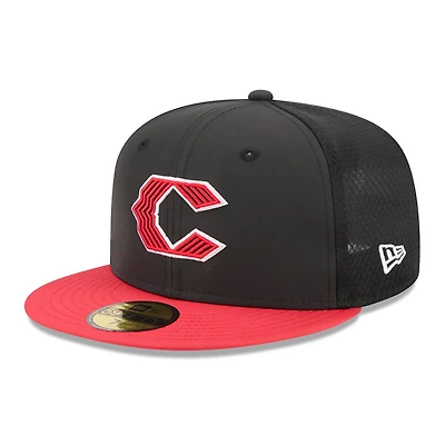 Casquette ajustée New Era noire et rouge Cincinnati Reds 2026 City Connect pour homme, modèle 59FIFTY.