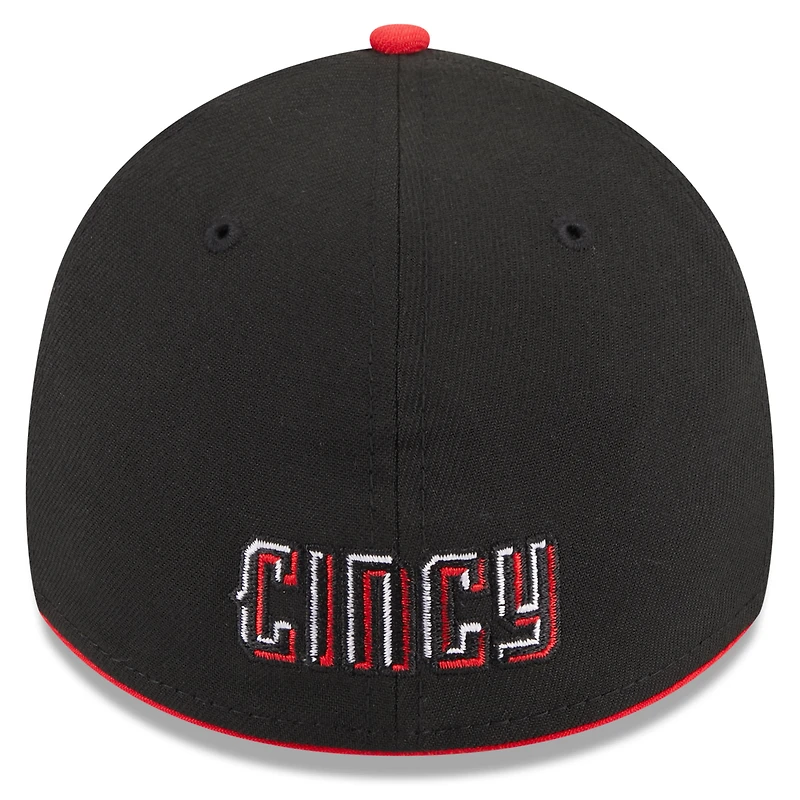 Men's New Era Black Cincinnati Reds 2023 City Connect 39THIRTY Flex Fit Hat