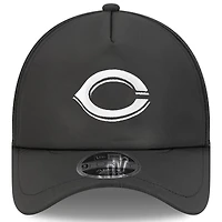 Casquette trucker ajustable New Era noire Cincinnati Reds 2026 pour homme, modèle Apex 9FORTY.