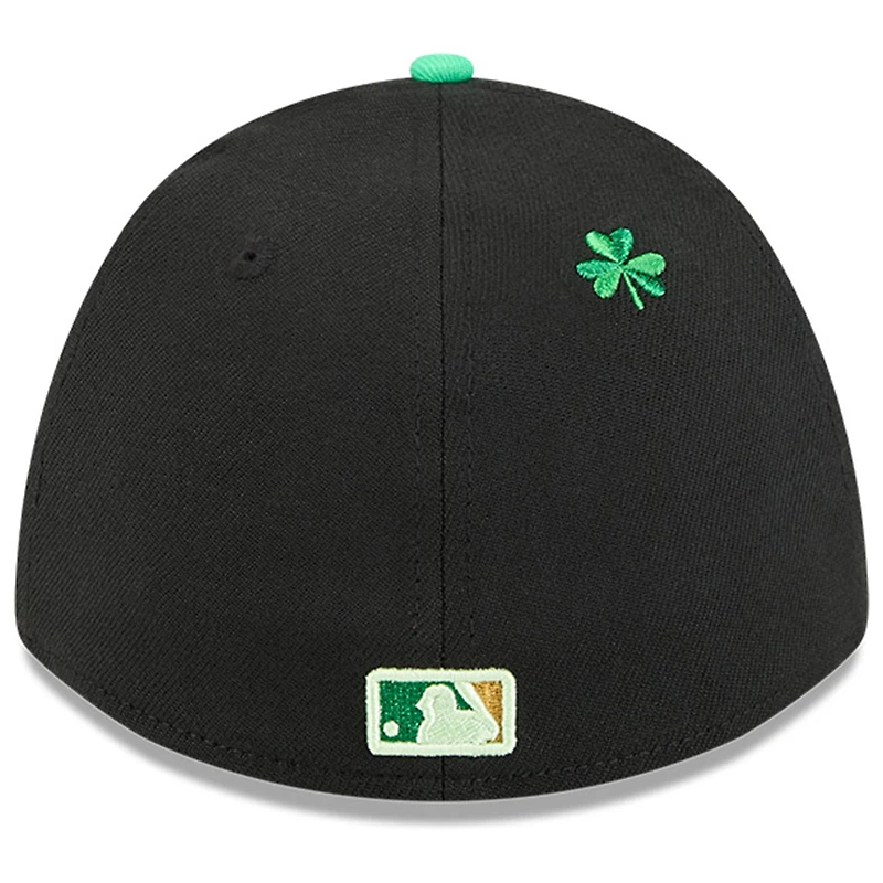 Casquette New Era Flex noire pour homme, Cincinnati Reds, édition spéciale Saint-Patrick 2026, modèle 39THIRTY.
