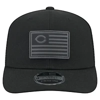 Casquette extensible à bouton-pression New Era 9SEVENTY noire pour homme, motif drapeau ton sur ton des Reds de Cincinnati