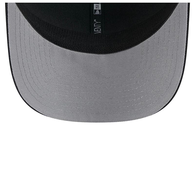Casquette extensible à bouton-pression New Era 9SEVENTY noire pour homme, motif drapeau ton sur ton des Reds de Cincinnati