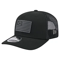 Casquette extensible à bouton-pression New Era 9SEVENTY noire pour homme, motif drapeau ton sur ton des Reds de Cincinnati