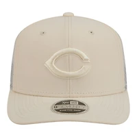 Casquette trucker ajustable New Era COOLERA 9SEVENTY beige clair pour homme, coloris Cincinnati Reds.