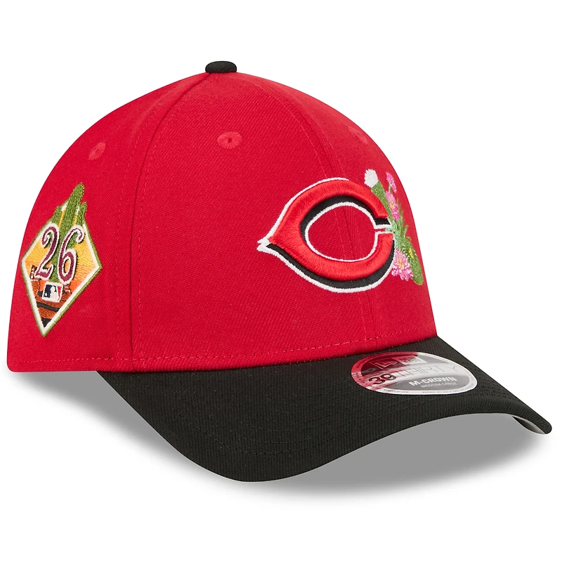 Casquette New Era Flex rouge/noire Cincinnati Reds 2026 Spring Training M-Crown 39THIRTY pour homme