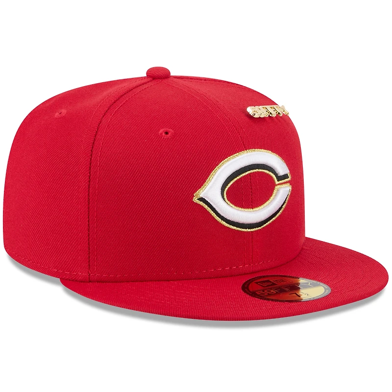 Casquette ajustée New Era 59FIFTY Day 2025 pour homme, avec épingles, des Reds de Cincinnati