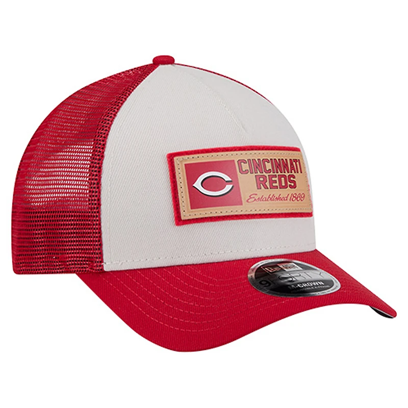 Casquette camionneur 9FORTY New Era pour homme, couleur pierre/rouge, avec texte des Reds de Cincinnati