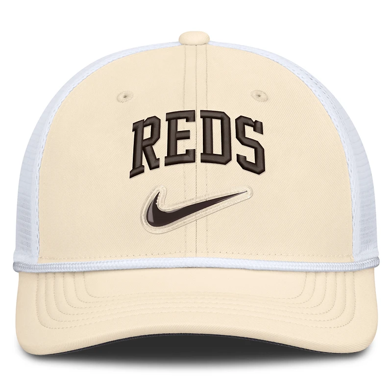 Casquette trucker ajustable Nike Cincinnati Reds Rise Dri-FIT pour homme, coloris naturel/blanc.