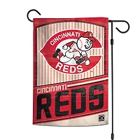 Drapeau de jardin double face WinCraft Cincinnati Reds 12" x 18" Collection Cooperstown