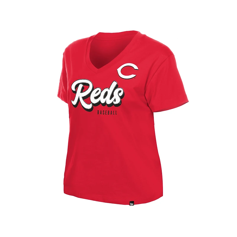T-shirt à col en V rouge New Era pour femmes, des Reds de Cincinnati