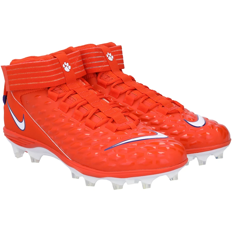 Chaussures à crampons Nike Force Pro 2 orange émises par l'équipe des Clemson Tigers le programme de football