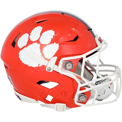 Casque orange des Clemson Tigers, issu du programme de football américain