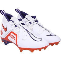 Crampons Nike Alpha Pro 3 blancs fournis par l'équipe des Clemson Tigers du programme de football