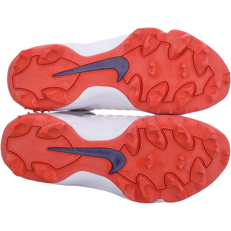 Chaussures Nike Force Pro 2 Shark blanches émises par l'équipe des Clemson Tigers le programme de football