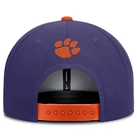 Casquette Nike Clemson Tigers 2025 On-Field Patch Pro Dri-FIT Snapback Violet/Orange pour homme