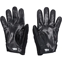 Gants noirs portés par Deion Jones (Cleveland Browns) lors du match contre les Bengals de Cincinnati le 11 décembre 2022