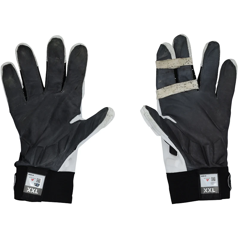 Joel Bitonio Cleveland Browns Game-Used White/Black Nike Gloves vs. Buffalo Bills on December 21, 2025