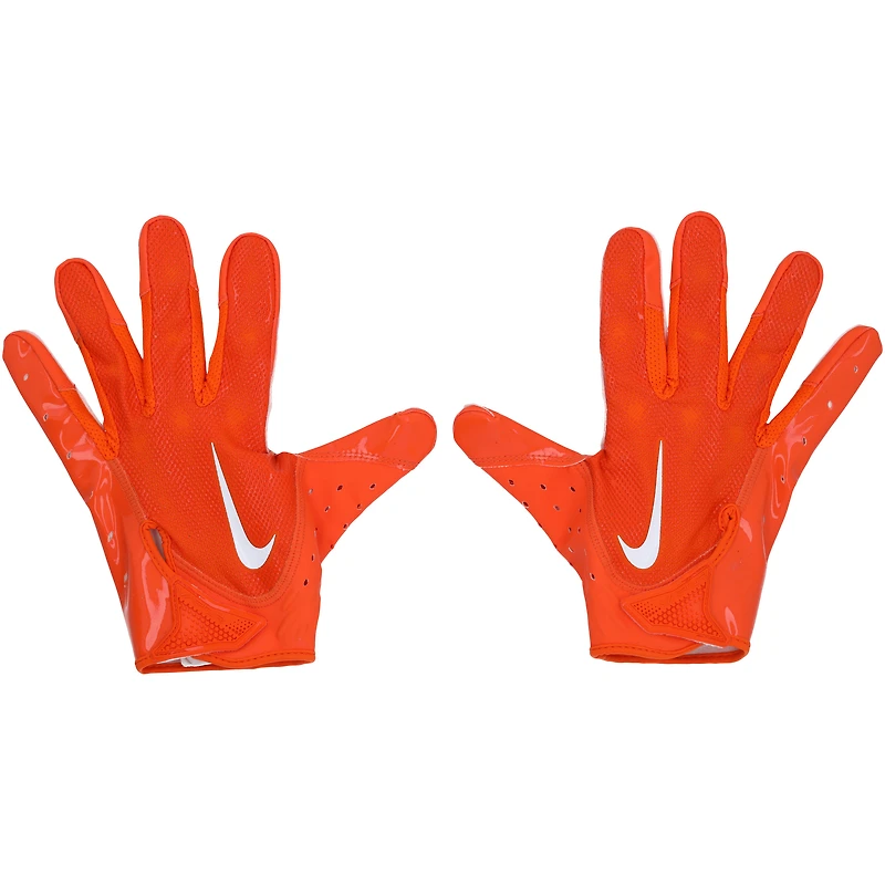 Gants Nike orange utilisés par Kareem Hunt pour le match des Cleveland Browns contre les Washington Commanders le 1er janvier 2023