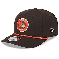 Casquette extensible à bouton-pression New Era pour hommes des Cleveland Browns 2024 Sideline 9SEVENTY marron