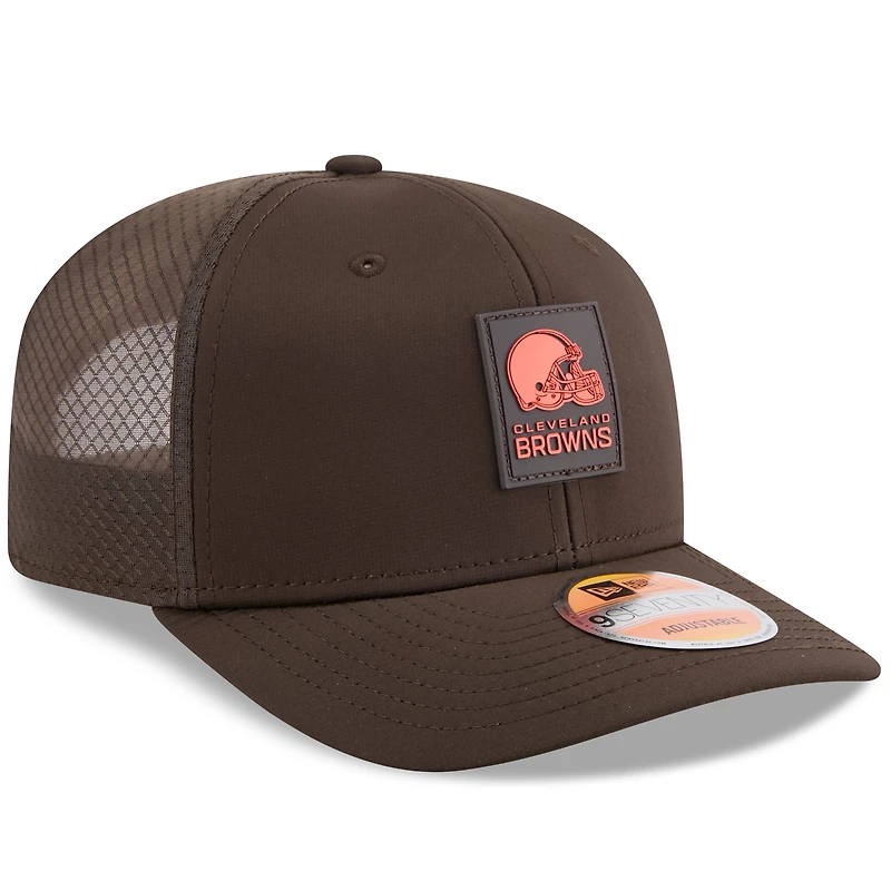 Casquette ajustable 9SEVENTY Trucker marron des Cleveland Browns 2025 pour homme de New Era
