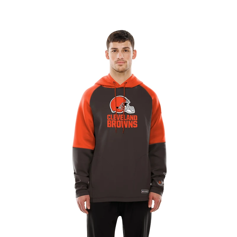 Sweat à capuche raglan blocs de couleurs authentiques des Cleveland Browns New Era pour homme