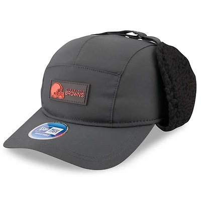 Casquette ajustable à oreilles de chien New Era anthracite Cleveland Browns 2025 Sideline Runner pour homme