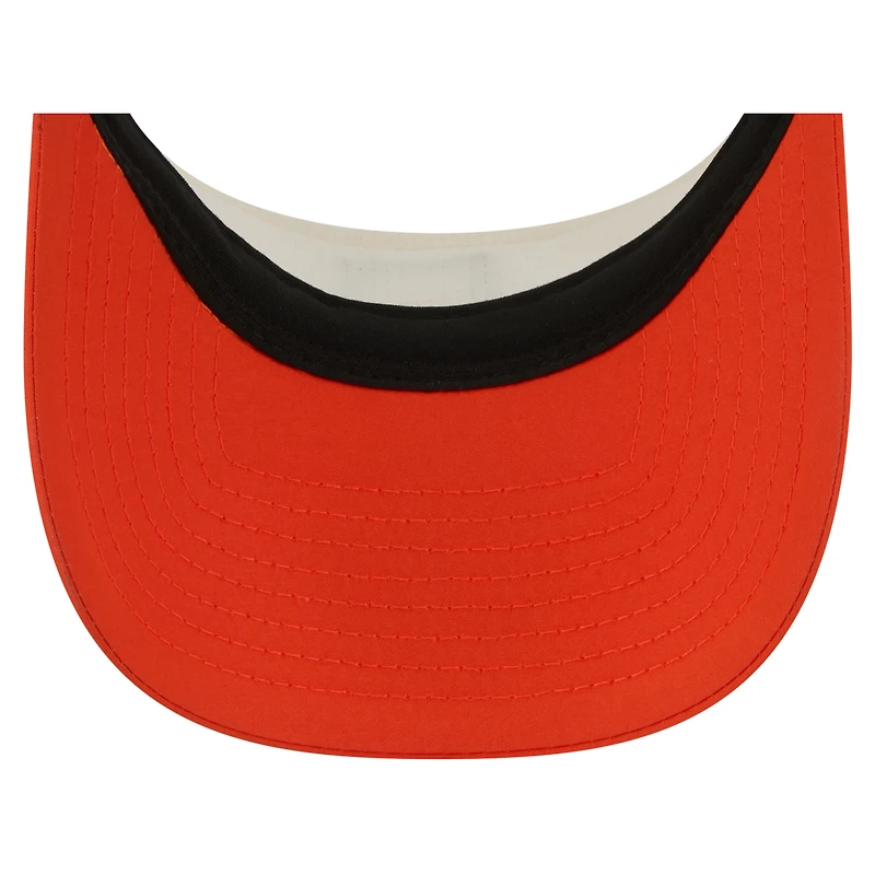 Casquette New Era crème/orange pour homme, visière ajustable Cleveland Browns, camp d'entraînement NFL 2026