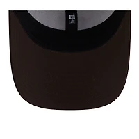 Casquette New Era 39THIRTY Flex blanche/marron pour homme, logo rétro du camp d'entraînement NFL 2025 des Cleveland Browns