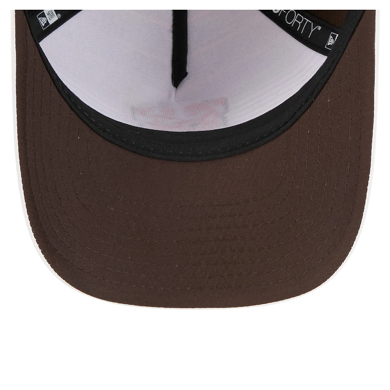 Casquette ajustable New Era blanche/marron à motif dégradé Adventure 9FORTY M-Crown A-Frame pour homme des Cleveland Browns