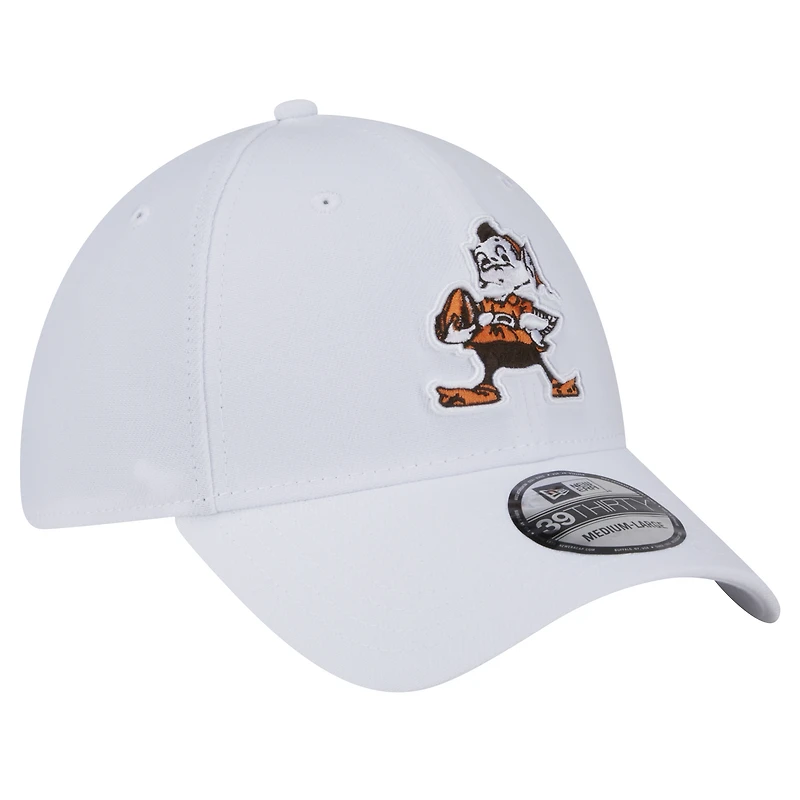 Men's New Era White Cleveland Browns Throwback 39THIRTY Flex Hat