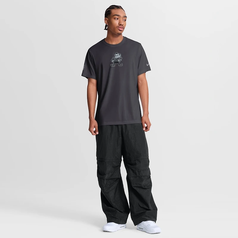 Men's Nike Anthracite Cleveland Browns Sideline Lead The Charge Legend Dri-FIT T-Shirt