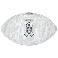 Ballon de football Wilson 2024 « Salute To Service » autographié par Quinshon Judkins des Cleveland Browns