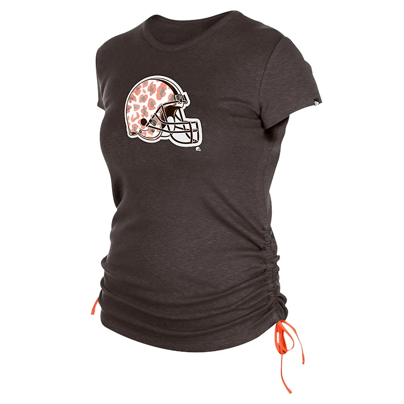T-shirt froncé sur le côté des Cleveland Browns New Era pour femme marron