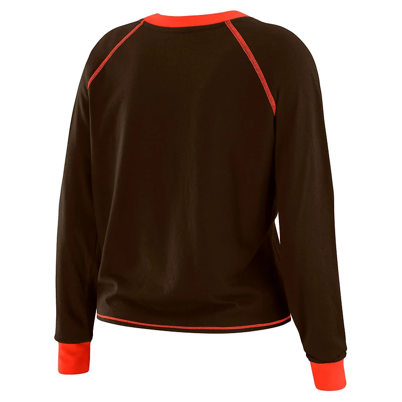 Haut à manches longues noué sur le devant marron/orange Cleveland Browns pour femme WEAR by Erin Andrews