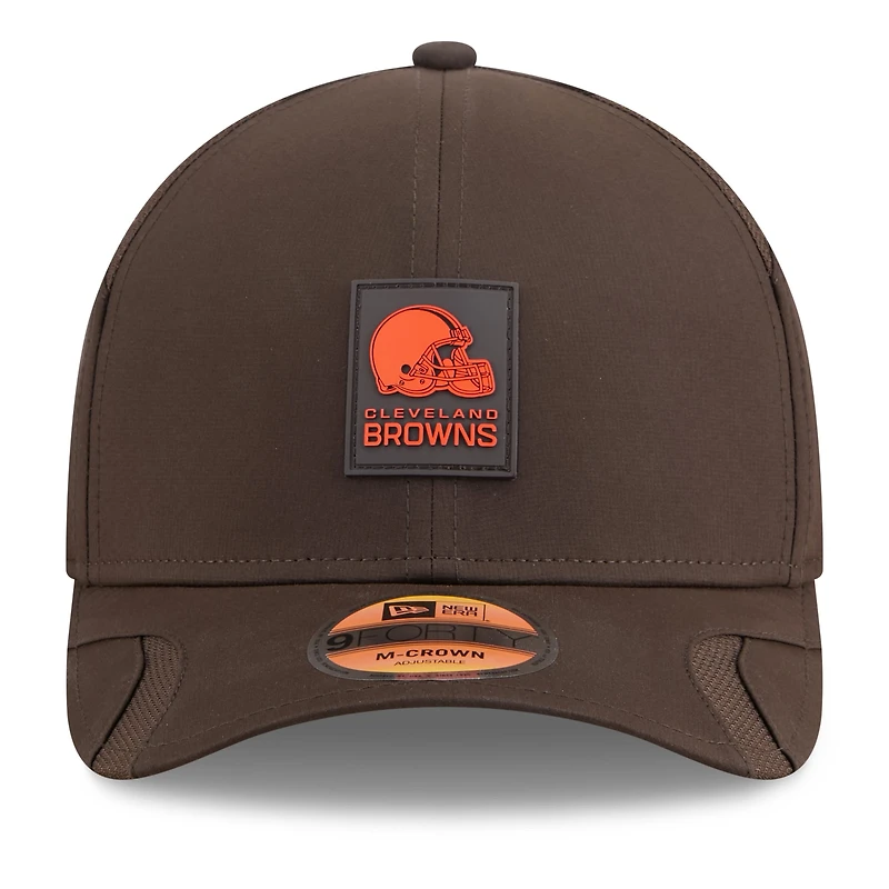 Casquette ajustable 9FORTY Sideline 2025 des Cleveland Browns de New Era pour jeunes