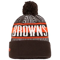 Bonnet en tricot à revers rayé Cleveland Browns New Era marron avec pompon pour jeune