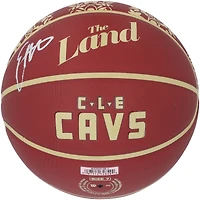 Ballon de basket-ball de collection Wilson 2023-24 City Edition autographié par Evan Mobley des Cleveland Cavaliers