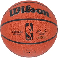 Ballon de basket-ball d'intérieur/extérieur Wilson Authentic Series autographié par Evan Mobley des Cleveland Cavaliers avec inscription « 4th Quarter Ev »