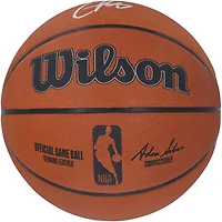 Ballon de basket officiel Wilson autographié par Evan Mobley des Cleveland Cavaliers