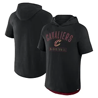 T-shirt à capuche raglan noir pour homme Fanatics Cleveland Cavaliers Pass Legend
