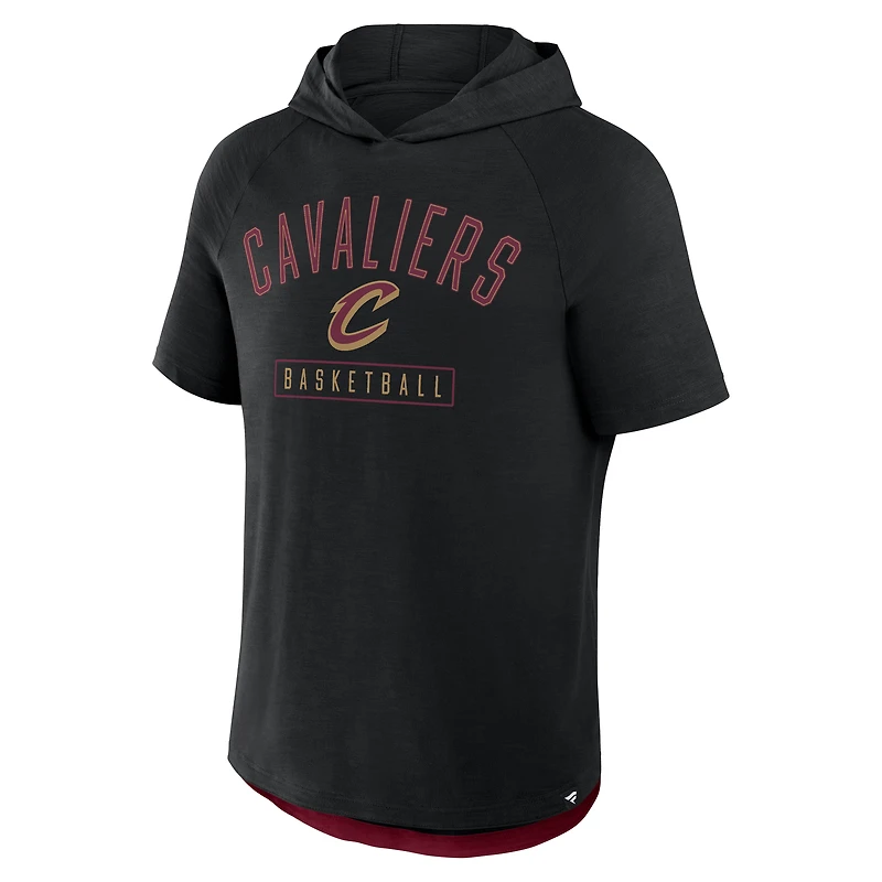T-shirt à capuche raglan noir pour homme Fanatics Cleveland Cavaliers Pass Legend