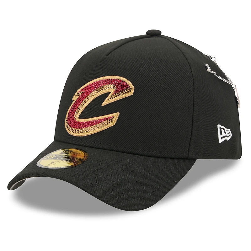 Casquette ajustée New Era 59FORTY noire pour homme, Cleveland Cavaliers, édition spéciale NBA Draft 2026, logo cristal sur scène.
