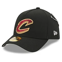 Casquette ajustée New Era 59FORTY noire pour homme, Cleveland Cavaliers, édition spéciale NBA Draft 2026, logo cristal sur scène.
