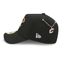 Casquette ajustée New Era 59FORTY noire pour homme, Cleveland Cavaliers, édition spéciale NBA Draft 2026, logo cristal sur scène.