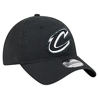 Casquette ajustable 9TWENTY noire New Era pour homme avec appliqué en tissu Cleveland Cavaliers