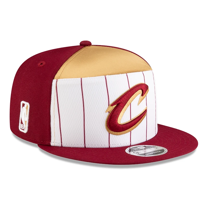 Men's New Era  White/Wine Cleveland Cavaliers 2025 NBA Tip Off Split Panel 9FIFTY Snapback Hat