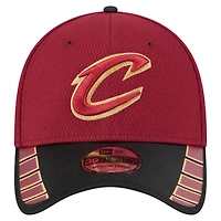 Casquette New Era 39THIRTY Flex pour homme, couleur vin, Cleveland Cavaliers
