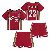 Ensemble T-shirt et short Mitchell & Ness LeBron James Wine Cleveland Cavaliers Play by Place pour enfants d'âge préscolaire