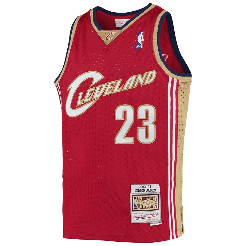 Jeunesse Mitchell & Ness LeBron James Wine Cleveland Cavaliers 2003-04 Hardwood Classics Swingman Jersey